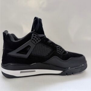 Jordan Men's Black and White Retro Sneaker